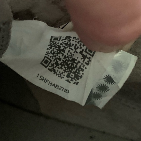 UGG mens Grey ankle shoes size 10 - Picture 14 of 14